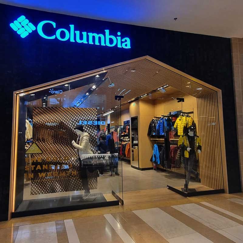 Proyecto en vidrio almacen vitrina Columbia