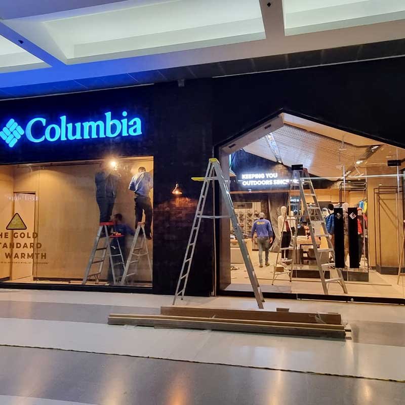 Proyecto en vidrio almacen vitrina Columbia