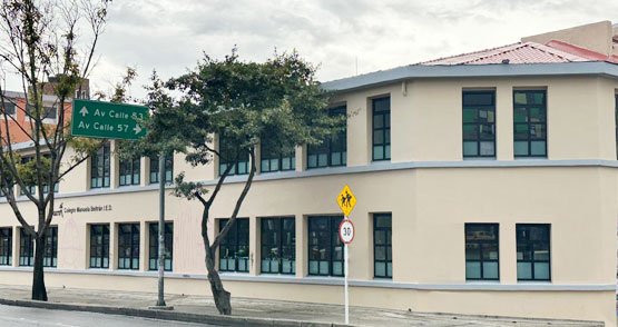 Proyecto en vidrio Colegio Manuela Beltrán